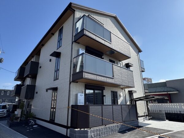 D-resena Solaire画像