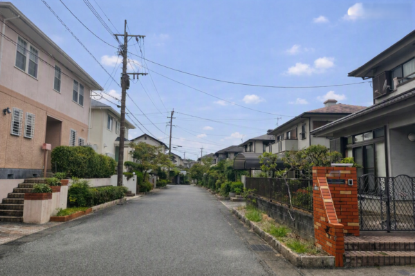 花山手東3丁目　中古住宅